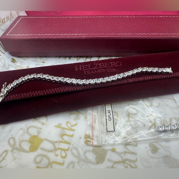 Helzberg diamonds 7.5” sterling silver white sapphire bracelet - Picture 3 of 14